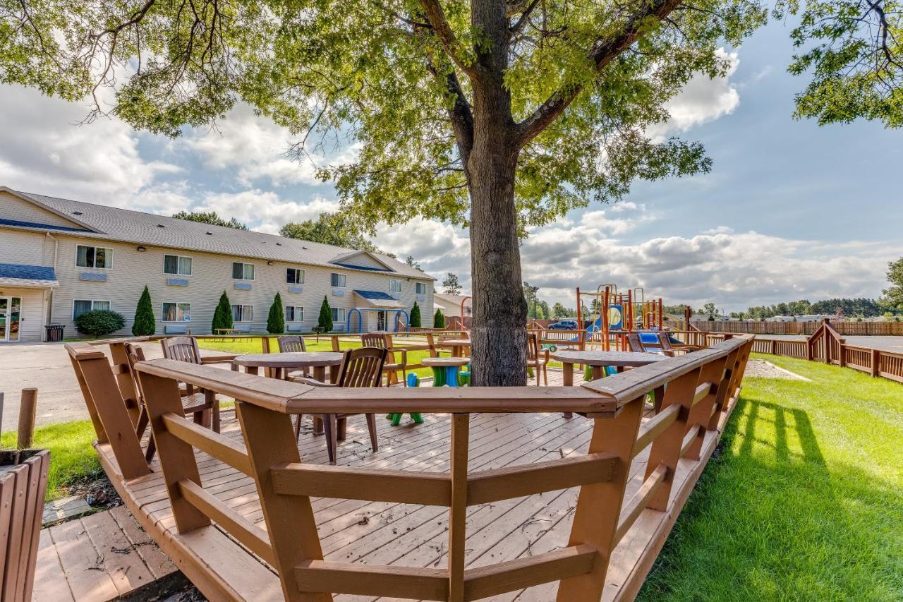 Best Western Lakewinds Ludington Zewnętrze zdjęcie